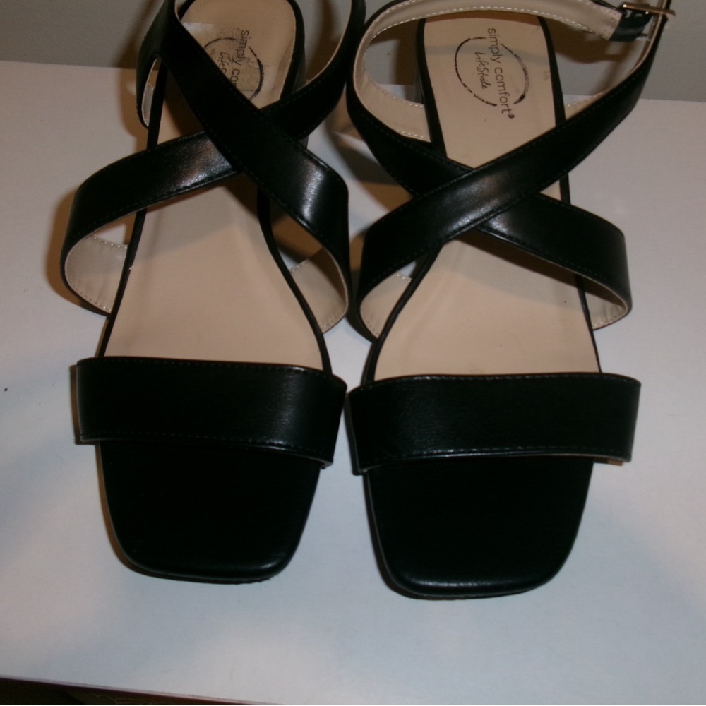Chic Black Strappy Heels